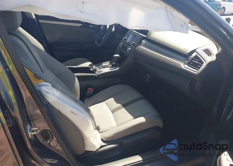 2017 Honda Civic Lx z USA, uszkodzony, nr VIN 2HGFC2CF52HH53090